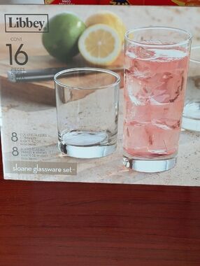 Libbey Clear Glass Sloane 15-Piece Drinkware Set.  Missing 1 Large Glass Cup.